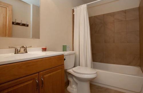 Warrior's Mark House | Private Room in Cozy Townhouse