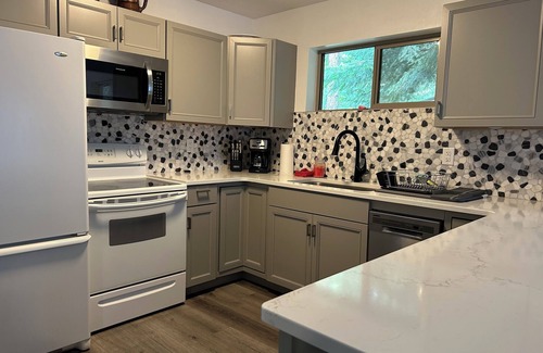New Meadows House | Private secluded Cabin near Rigginsnn