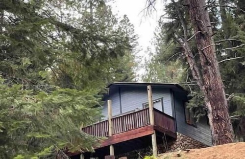 New Meadows House | Private secluded Cabin near Rigginsnn