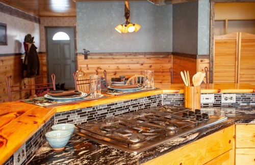 Livingston House | Rancho Deluxe Lodge · Whoa there partner, you've found your unique spot!