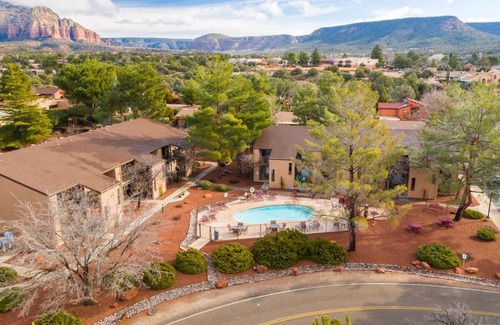 Oak Creek House | Red Rock Retreat 1BR by Casago