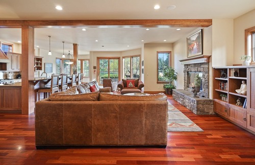 River West House | River Front on Mirror Pond & Drake Park, Exquisite, Gourmet Kitchen