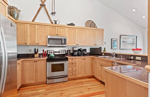 Teton Village House | RMR: Moose Creek 17 Condo in Teton Village