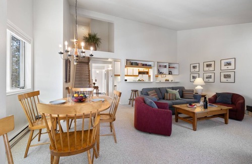 Moose Wilson Road Condo | RMR: Mountain Maple #4 Condo in The Aspens