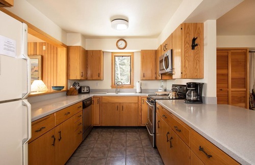 Teton Village House | RMR: Wind River 10 Condo in Teton Village
