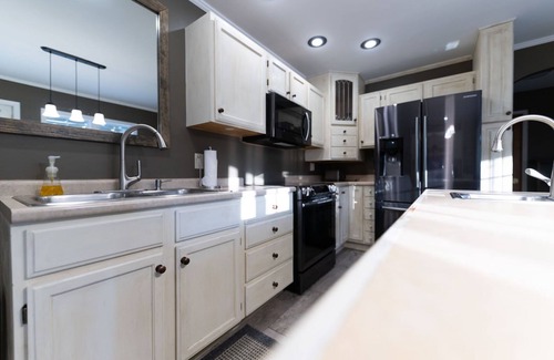 Oberlin House | Secluded 5 acre getaway heated inground pool 6 person hot tub