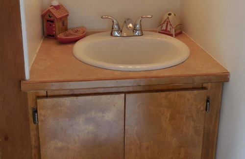 Emigrant Cabin | Secluded Yellowstone Country Cabin, 20 min. from Yellowstone wi-fi