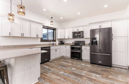 Georgetown Ski Chalet | Serene Escape - Family Fun at Georgetown Lake!