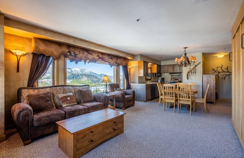 Big Sky Condo | Ski-in/ski-out condo with hot tub, pool, gym, & fantastic mountain views