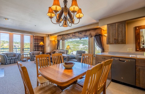 Big Sky Condo | Ski-in/ski-out condo with hot tub, pool, gym, & fantastic mountain views