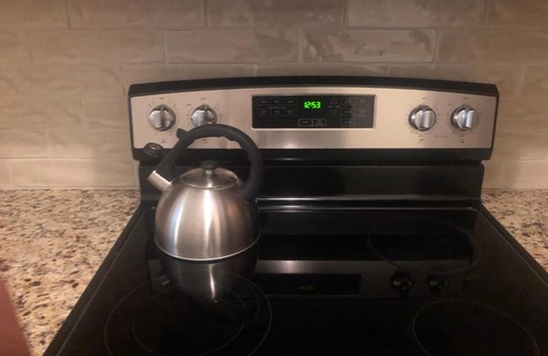 Indianapolis Apartment | SKYWALK CONVENTION CENTER KING BED WiFi WD