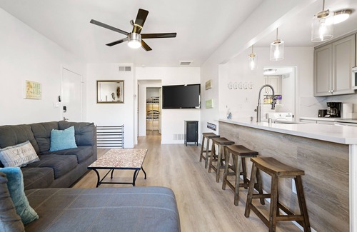 South Mission Beach Condo | South Mission Beach half block to the Pacific Ocean - West of Mission Blvd