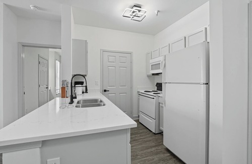 University District Apartment | Spacious 2-Bedroom Apartment in Memphis