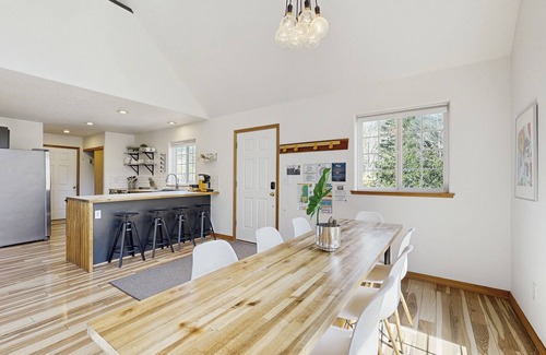 Rockaway Beach House | Spacious Family & Dog-Friendly Home w/New Private Hot Tub & Smart TVs