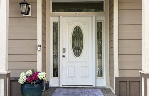 Troy House | Spacious Home in Troy, ID