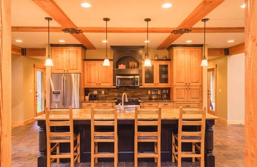 Island Park House | SPACIOUS RETREAT NEAR YELLOWSTONE. FISHING, BOATING, HIKING, ATV & SNOWMOBILING
