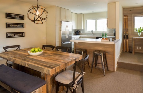 Elkhorn Village Condo | Spend Summer in Sun Valley! Remodeled Elkhorn Condo Situated on the Golf Course