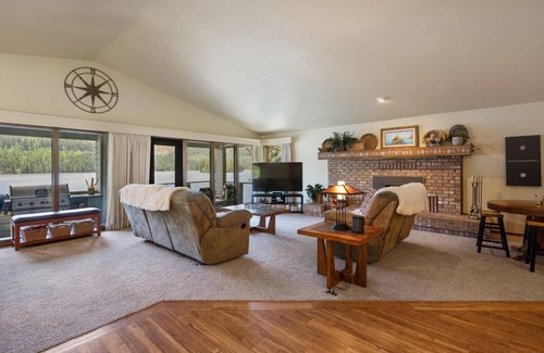 Kootenai County House | Spirit Lake House...