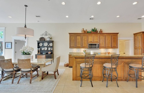 Saint Simons Island Condo | St. Simons Oceanfront Condo Sleeps 6 Walk to Beach