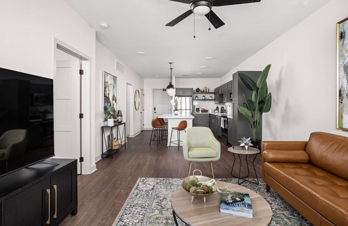 Speedway Condo | Stay For Gen Con! Next to Motor Speedway!