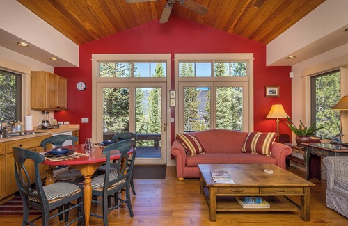 Gallatin Gateway House | Stay Montana | Huckleberry Cottage - Sleeps 5