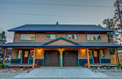 West Yellowstone House | Steps from Yellowstone- Barnes on Boundary Unit B