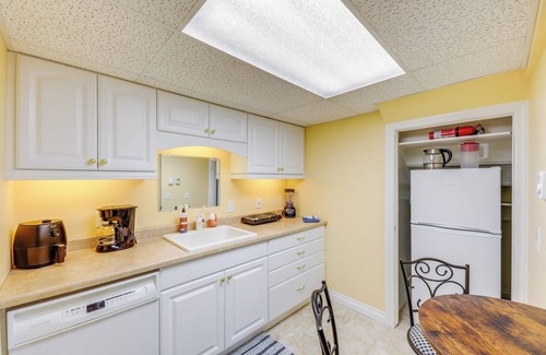 Libby Apartment | Studio w/Shared Hot Tub: Walk to Happy's Inn
