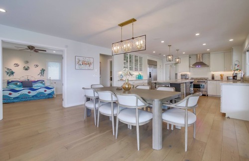 Roseville - Fleet Ridge House | Stunning Bay view property with roof deck and outdoor kitchen.