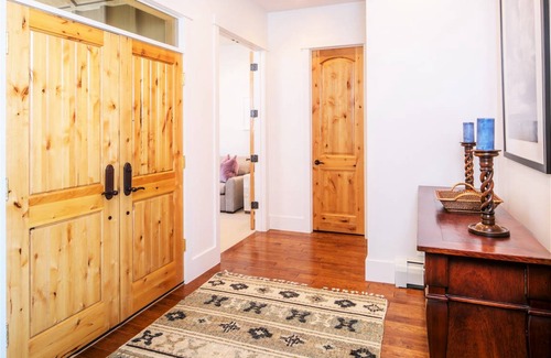 Big Sky Meadow Village House | Stunning Crail Ranch Townhome Cross-County Ski out of the Backyard