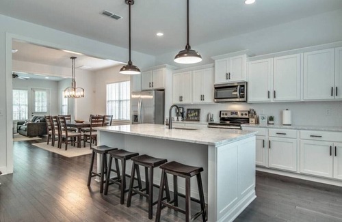 Talbot's Corner House | Stunning New E Nashville Townhouse mins from B'way