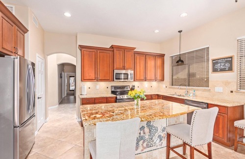Estrella Mountain Ranch House | Sunny & Spacious * Refreshing Pool * Walk to the Lakes & Parks!