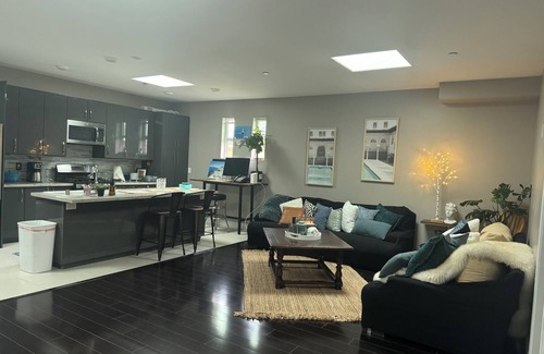 Point Loma House | Sunset Cliffs, PT-OB92107 Pent Home Walk to Cliffs