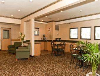 Heyburn Hotel | Super 8 by Wyndham Heyburn
