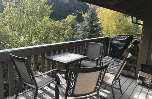 Ketchum Condo | SV120 - Walk to Lifts & Town - Hot Tub & Pool