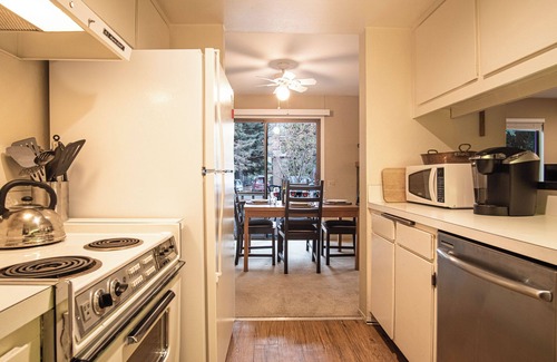 River Run Condo | SV145 - Walk to Lifts & Town - Hot Tub & Pool