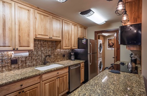 Teton Village Condo | Teewinot A1: Teton Village- Impressive-Ground Fl- Pool/Hot Tub Access