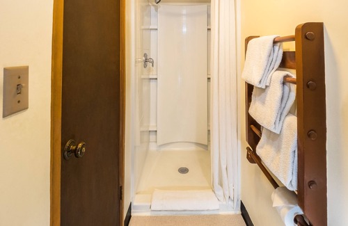 Teton Village Hostel | The Hostel