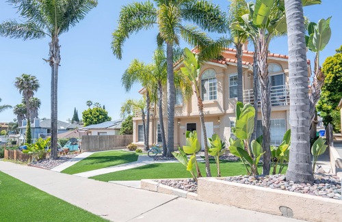 Crown Point House | The Oliver - Pacific Beach Hideaway