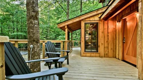 Gatlinburg House | The Poplar in Treehouse Grove at Norton Creek