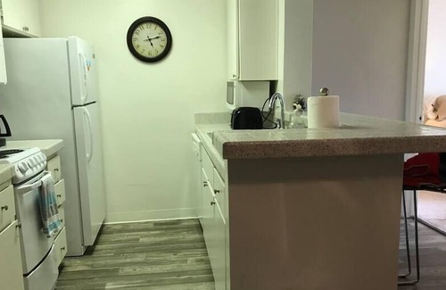 Crown Point Apartment | This apartment is a 1 bedroom(s), 1 bathrooms, located in San Diego, CA.