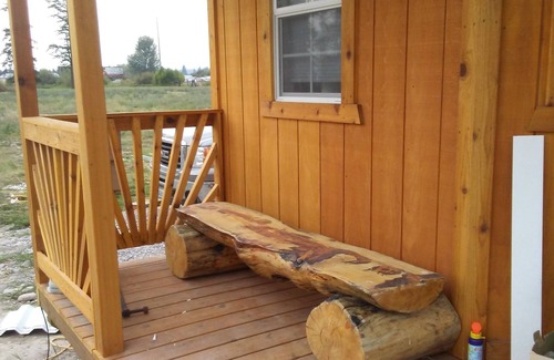 Kalispell Cabin | Tiny House sleeps 6 minutes from Glacier and Whitefish Ski Area