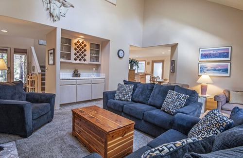 Sunriver House | Tokatee! Double Master Suites in this Large Family Home Near Golf, River and Tra