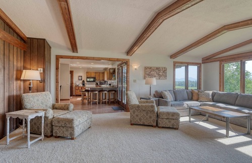 Kalispell House | Tranquil Acres welcomes you!