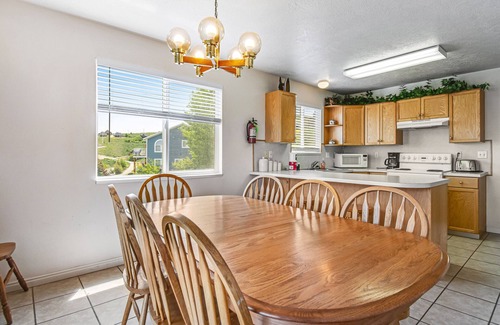 Harbor Village Condo | Tri-level condo w/shared pool, hot tub, sports courts, & views of Bear Lake