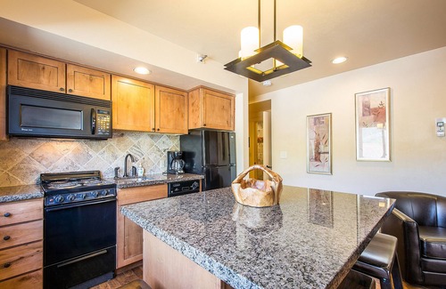 North Park City Condo | TRUE Ski-In/Ski-Out PARK CITY VACATION CONDO with MOUNTAIN VIEW!