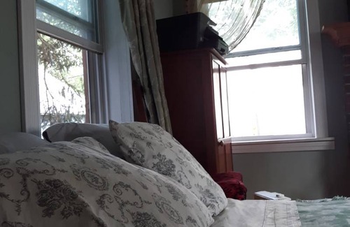 West Roxbury Resort | Private room ∙ 2 guests