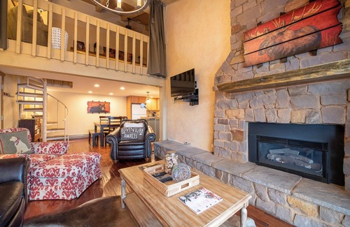 Steamboat Springs Condo | VAULTED CEILINGS, GIANT VIEWS-WALK/BUS TO GONDOLA SQUARE! 2 BR/2 BA POOL HOT TUB