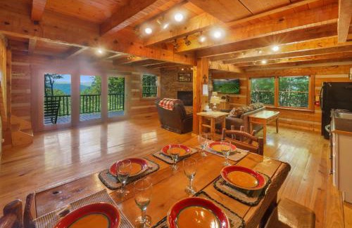 Townsend House | Views/Huge King Bed Suite/Dogs Welcome