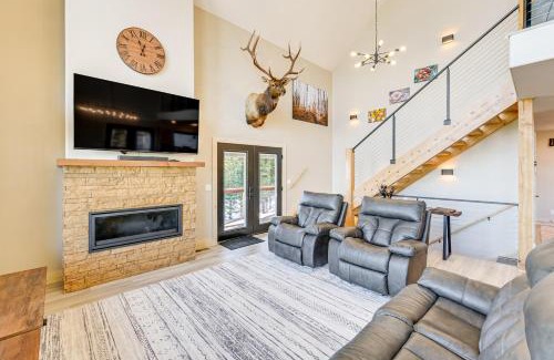Dubois House | Views, Trails, Hot Tub and More Luxe Wyoming Oasis