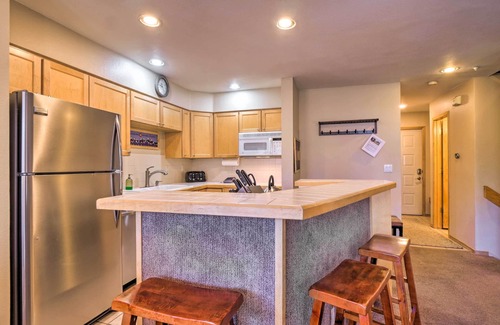 Four O'Clock House | Walk to Lifts: 'Chimney Ridge' Townhome w/Hot Tub